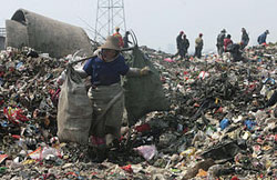 Beijing Besieged By Waste - image